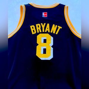 Kobe Bryant Jersey 2002 NBA Champions Edition 3Peat